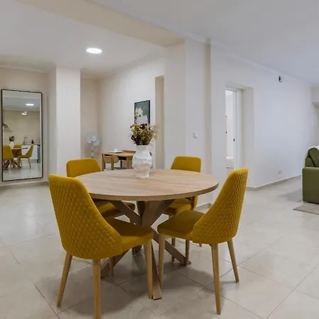 Stylish 2br Retreat In By Lovelystay Apartment *