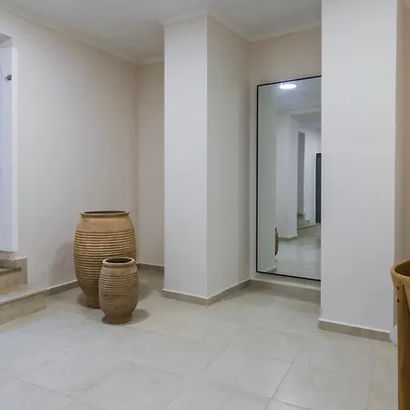 Stylish 2br Retreat In By Lovelystay * 리스본