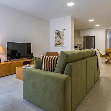 Apartment Stylish 2br Retreat In By Lovelystay